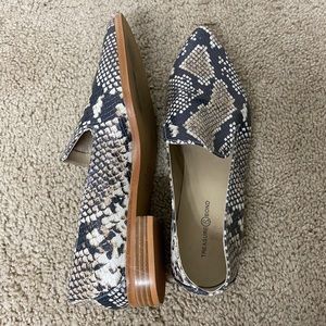 Treasure & Bond snake print loafer